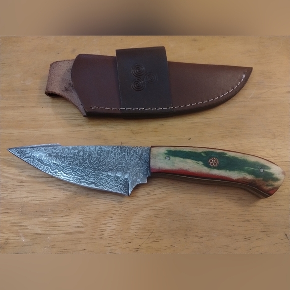 Damascus Other - New Damascus steel blade men's hunting knife with sheath
